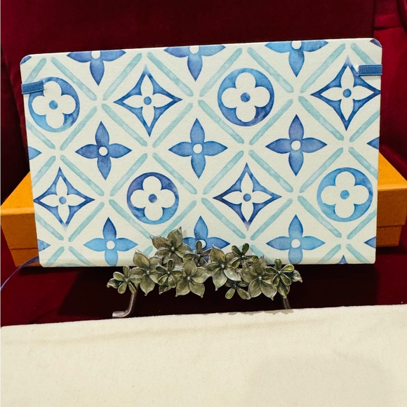 NEW Louis Vuitton By the Pool Notebook - Picture 8 of 8